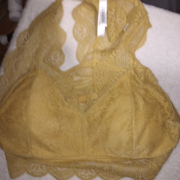 Yellow Bralette Size 1x Zenana Outfitters Brand NWOT - Picture 4 of 4